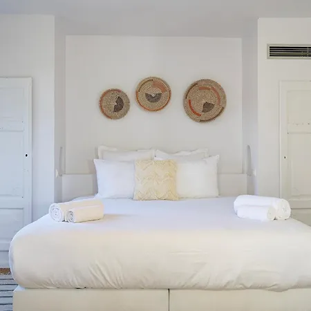 Lou Mare Hotel